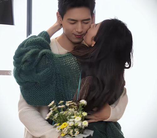 圈内人爆料周雨彤和李现,圈内人爆料恋情升温  第3张 圈内人爆料周雨彤和李现,圈内人爆料恋情升温  第3张