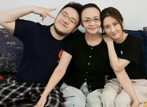 娱乐大爆料吃个瓜,明星背后的惊人真相,吃瓜群众必看!