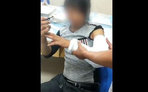 网红吃瓜挨打视频大全,视频大全背后的惊人真相 第1张 网红吃瓜挨打视频大全,视频大全背后的惊人真相 第1张