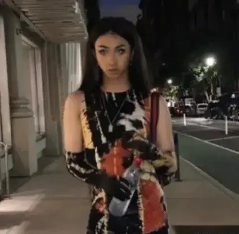 娱乐八卦一起吃瓜,明星秘闻大揭秘,一起吃瓜看热闹!  第2张 娱乐八卦一起吃瓜,明星秘闻大揭秘,一起吃瓜看热闹!  第2张